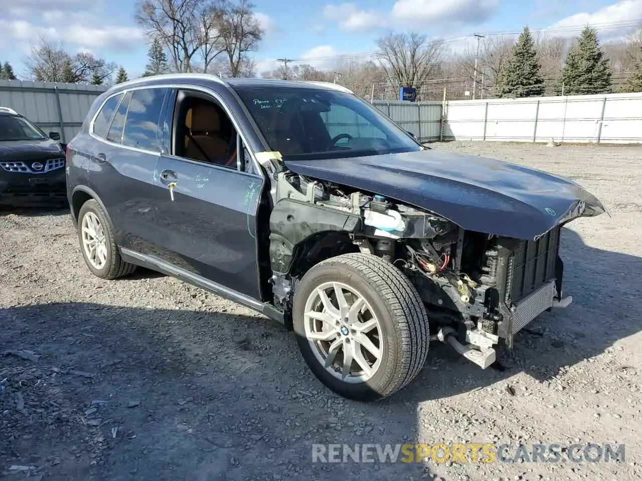 4 Photograph of a damaged car 5UXTA6C00M9H94865 BMW X5 2021