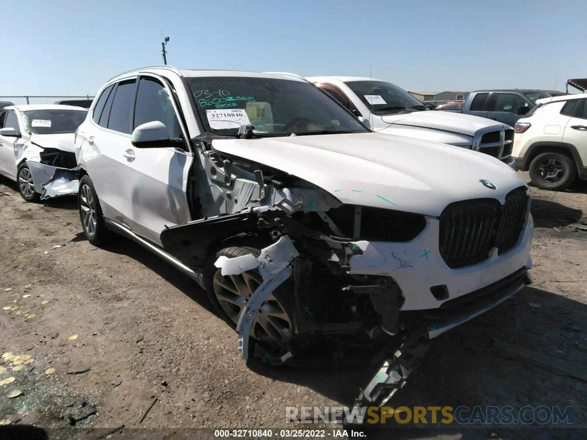 1 Photograph of a damaged car 5UXTA6C01M9E43317 BMW X5 2021