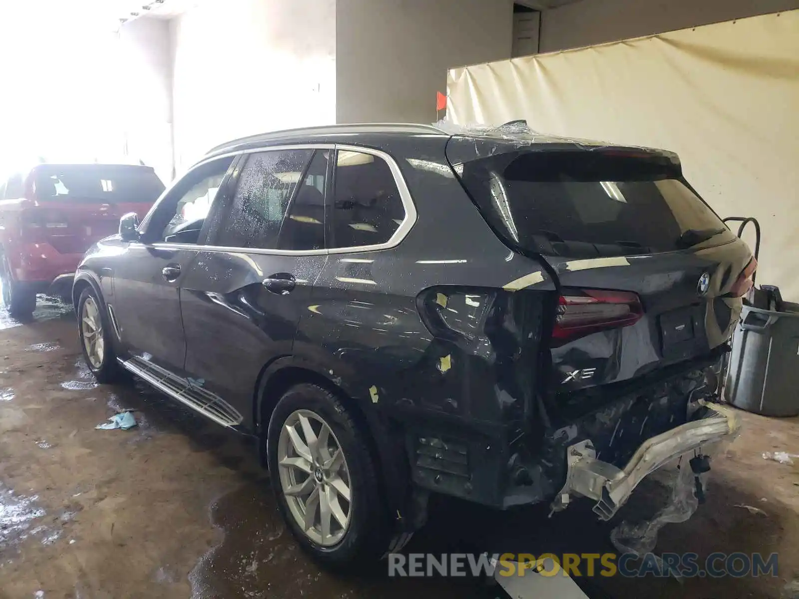 3 Photograph of a damaged car 5UXTA6C03M9E45036 BMW X5 2021