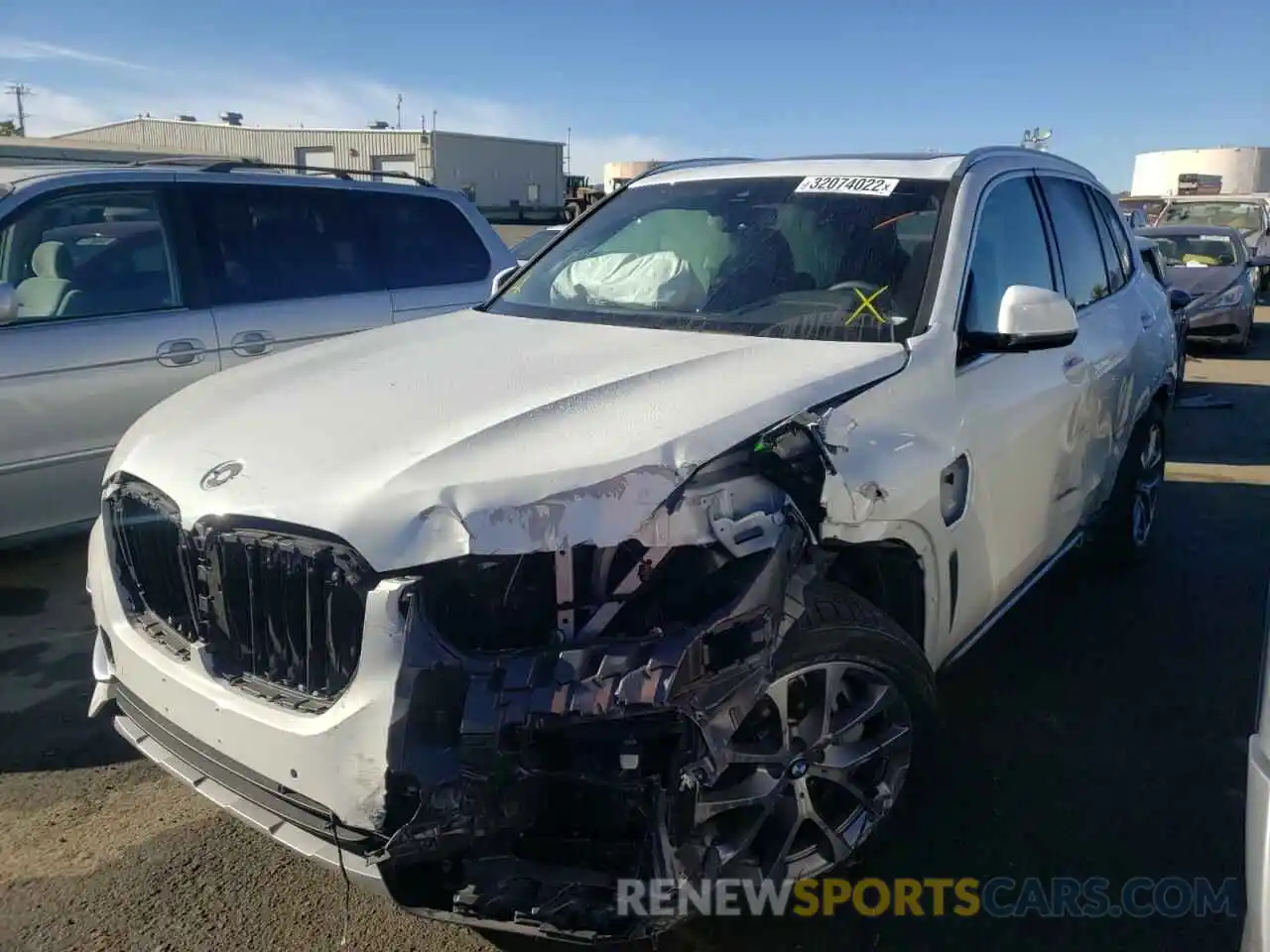 2 Photograph of a damaged car 5UXTA6C04M9G06994 BMW X5 2021