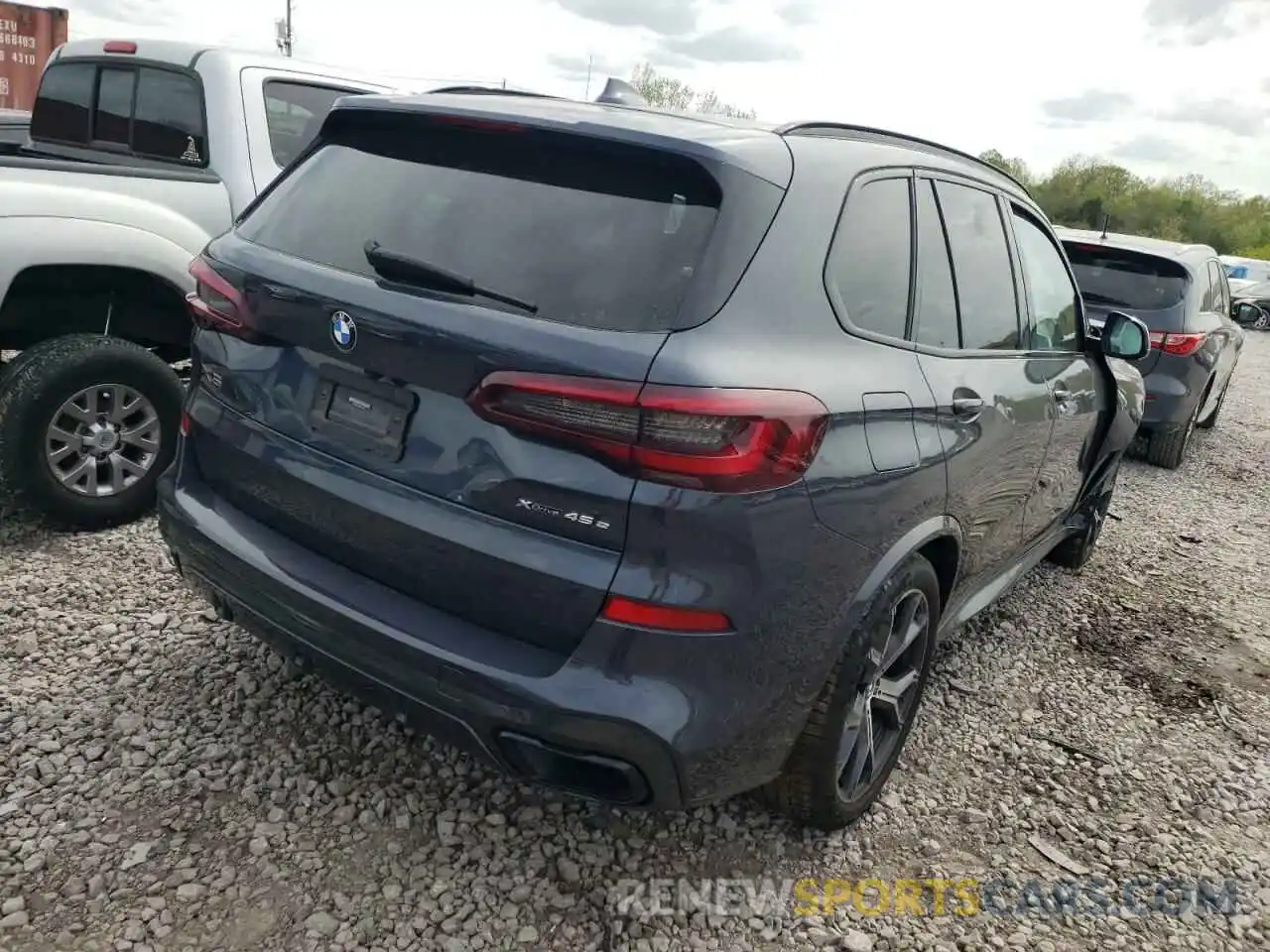 4 Photograph of a damaged car 5UXTA6C0XM9F30519 BMW X5 2021