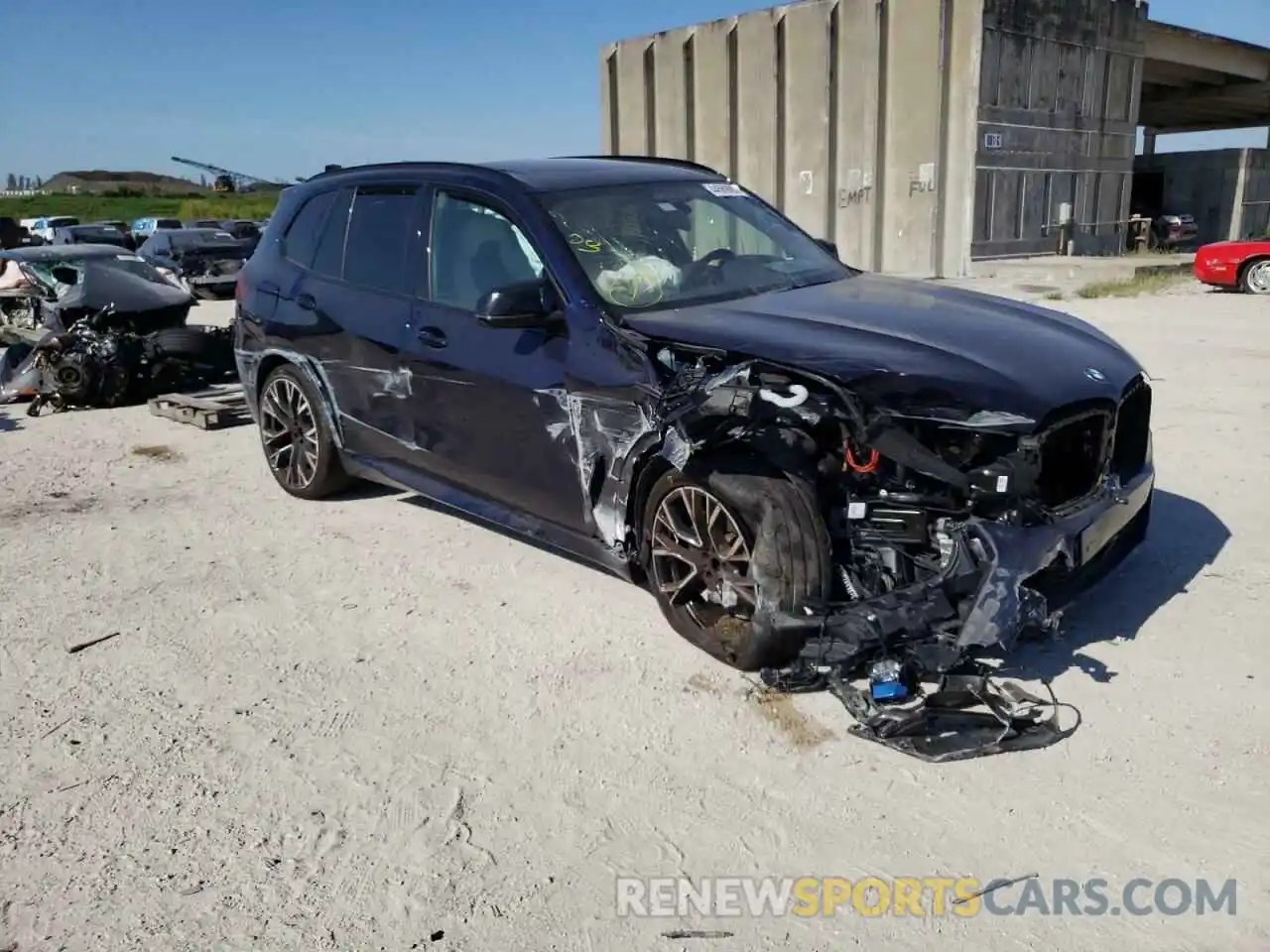 1 Photograph of a damaged car 5YMJU0C02M9F09071 BMW X5 2021