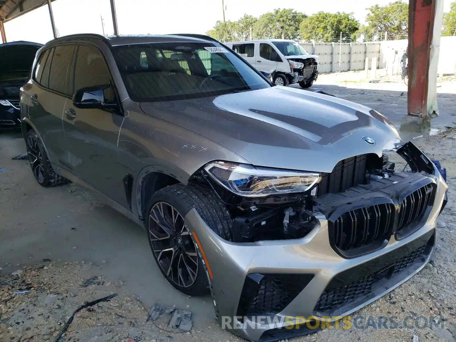 1 Photograph of a damaged car 5YMJU0C04M9E48886 BMW X5 2021