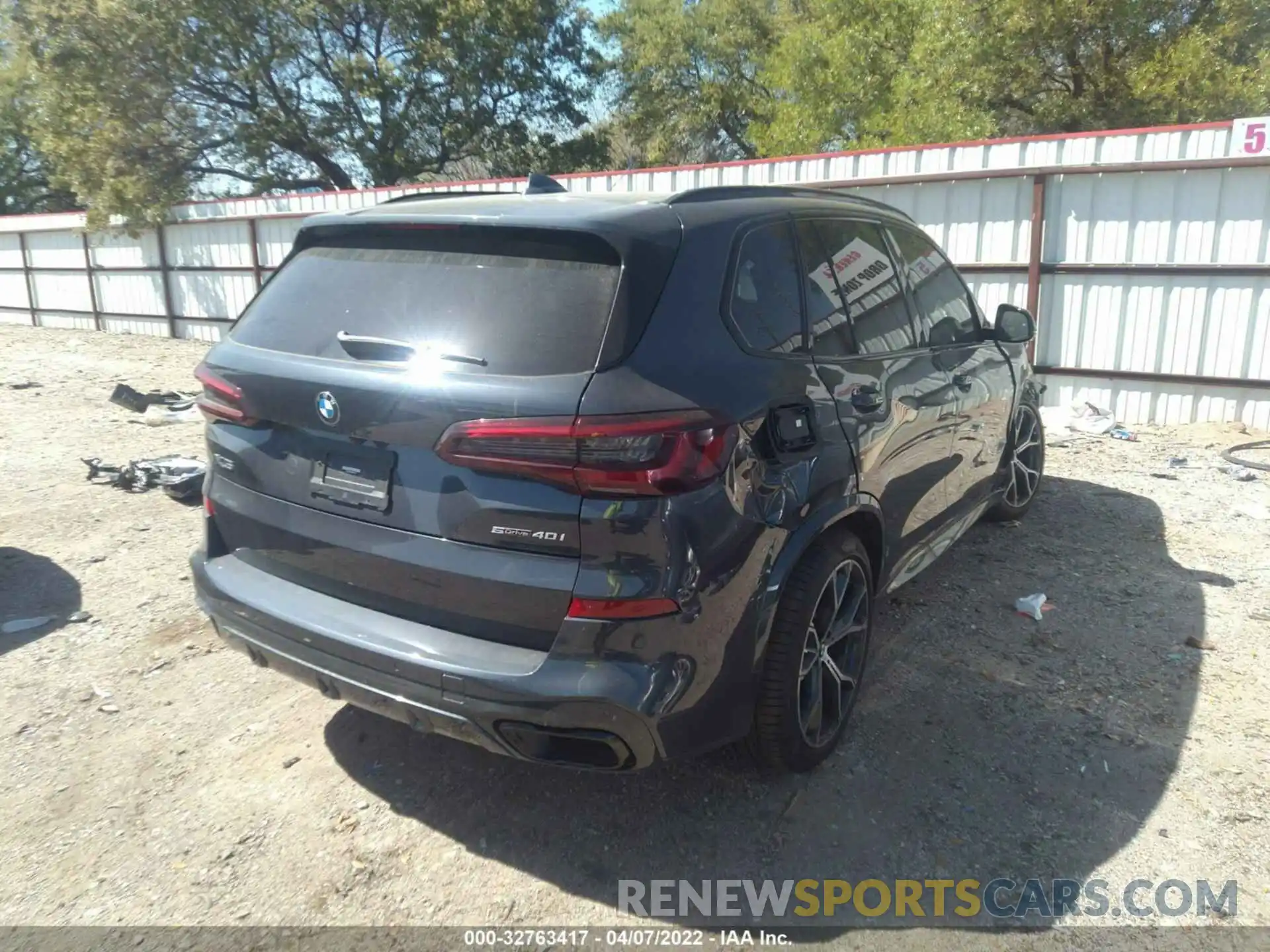 4 Photograph of a damaged car 5UXCR4C00N9K20584 BMW X5 2022