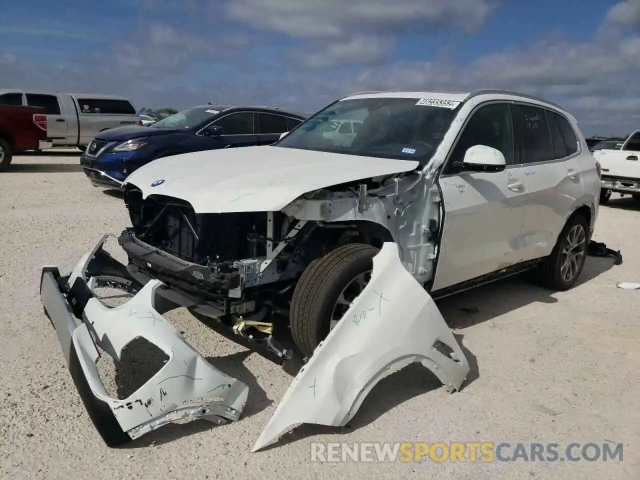 2 Photograph of a damaged car 5UXCR4C01N9K87310 BMW X5 2022