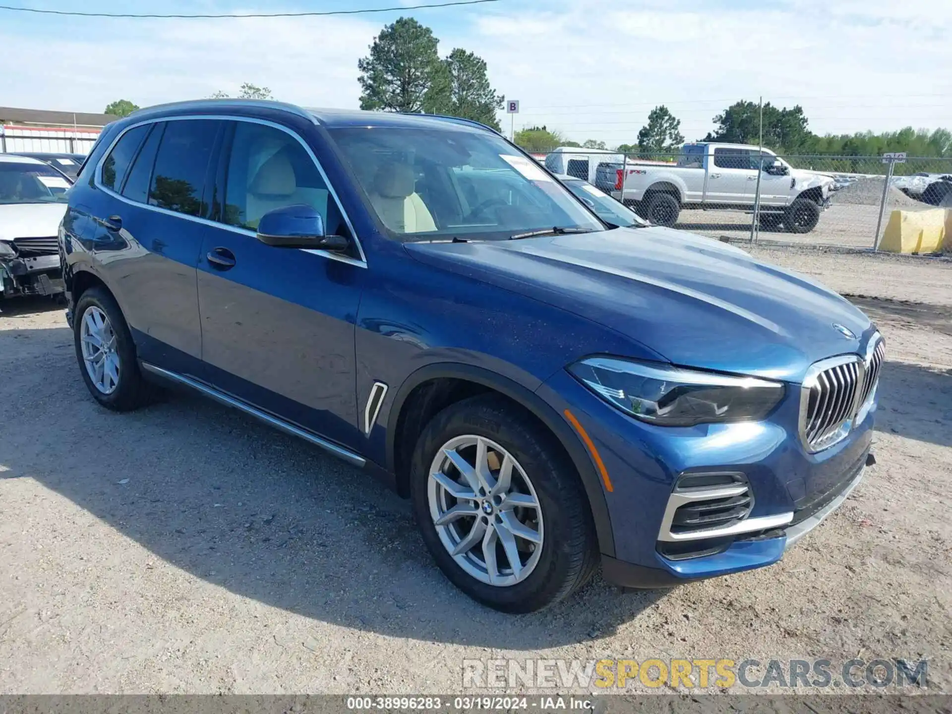 1 Photograph of a damaged car 5UXCR4C02N9L07242 BMW X5 2022