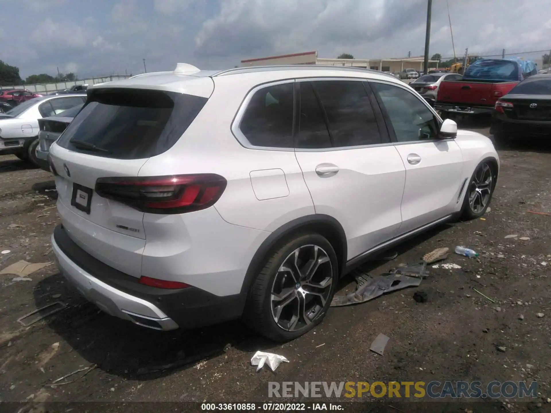 4 Photograph of a damaged car 5UXCR4C03N9K57936 BMW X5 2022