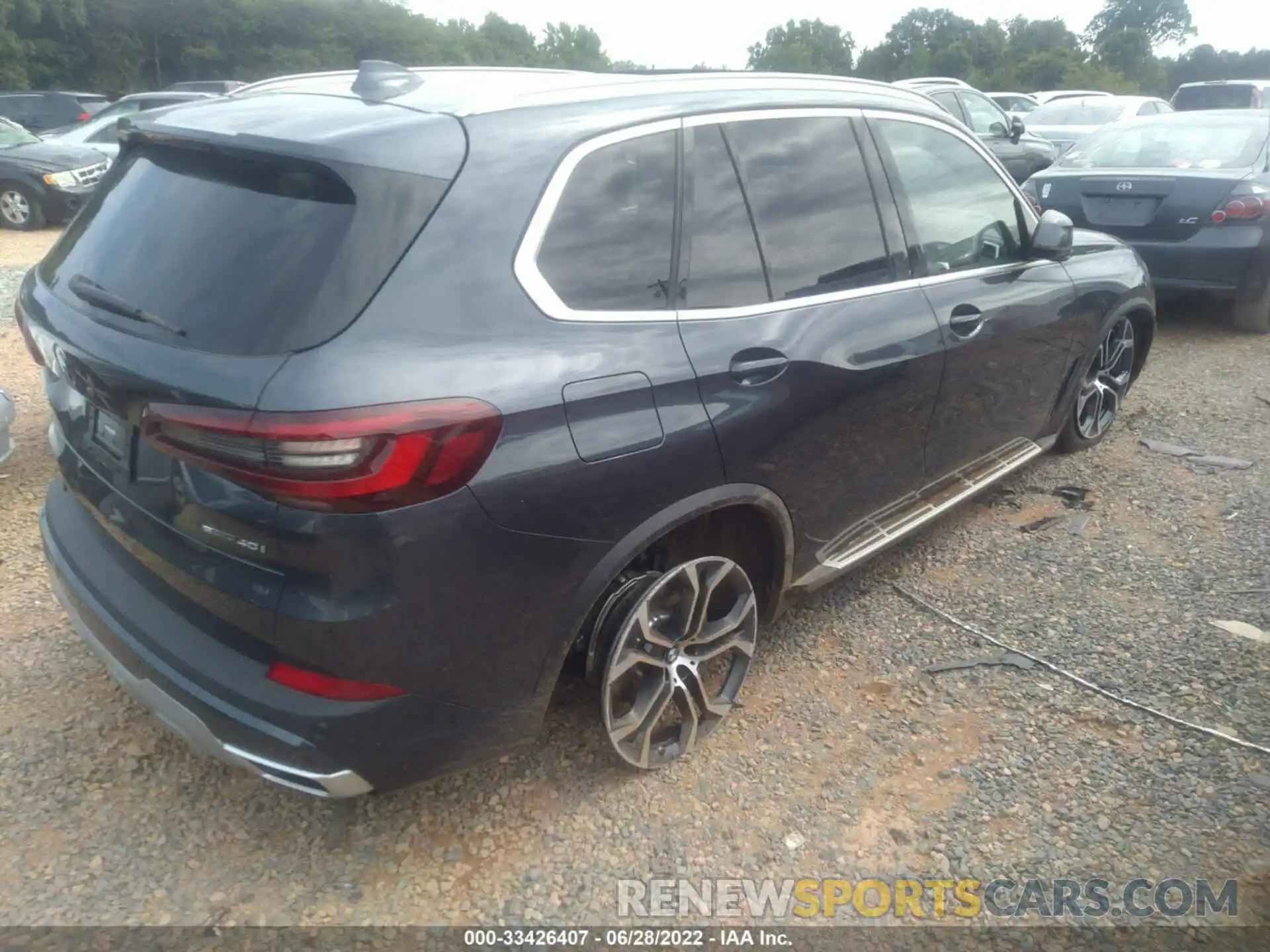 4 Photograph of a damaged car 5UXCR4C03N9K85560 BMW X5 2022