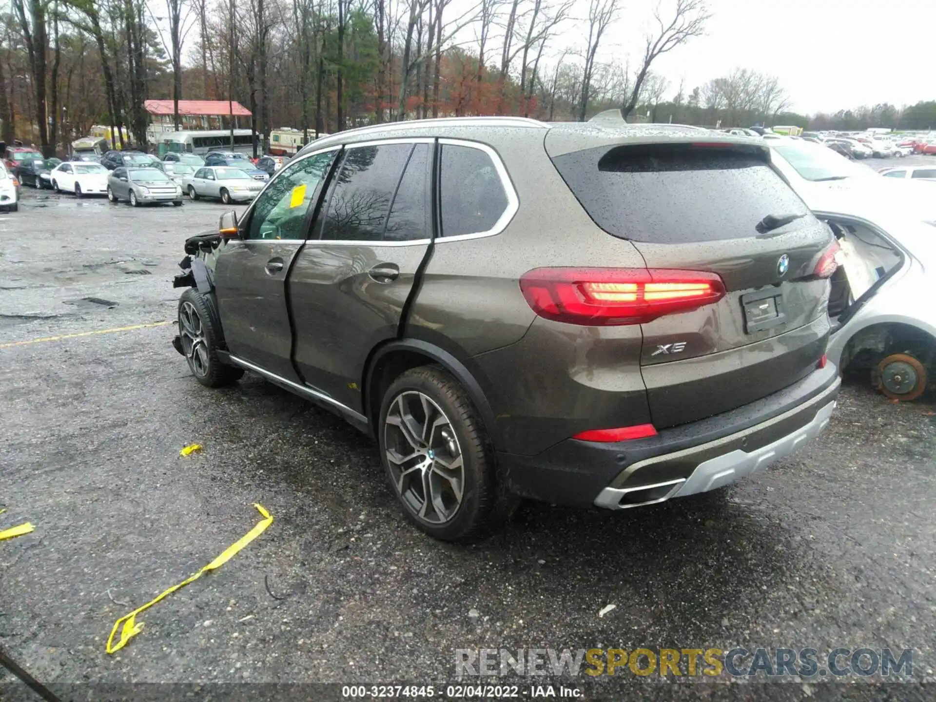 3 Photograph of a damaged car 5UXCR4C04N9K28848 BMW X5 2022