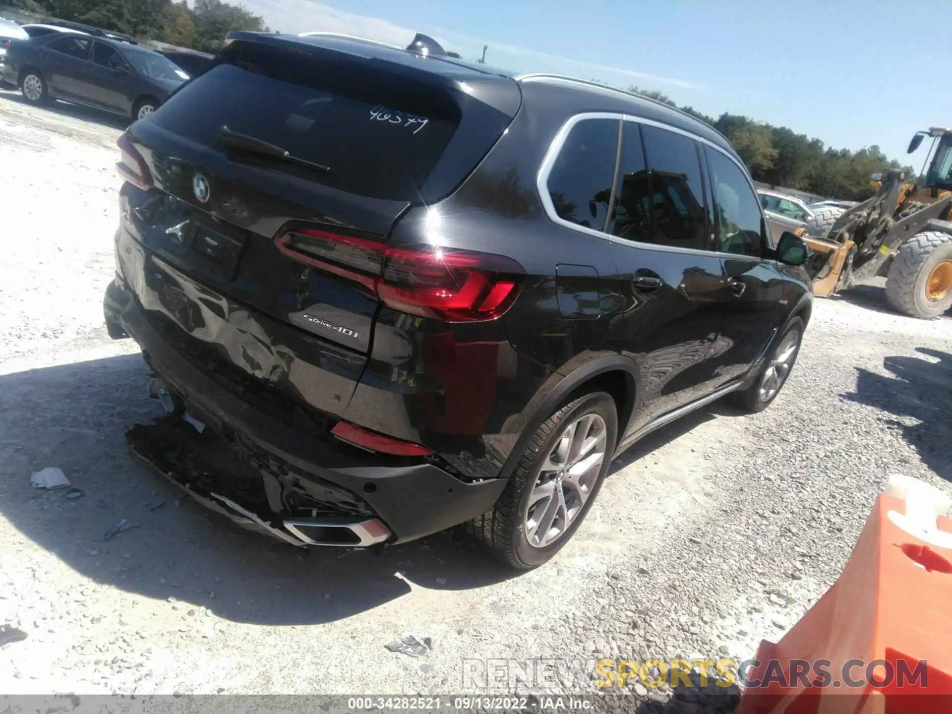 4 Photograph of a damaged car 5UXCR4C04N9M01591 BMW X5 2022