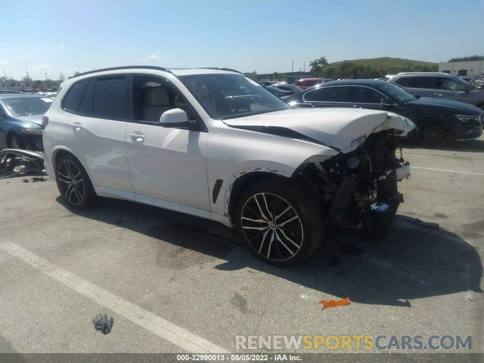 1 Photograph of a damaged car 5UXCR4C05N9J39323 BMW X5 2022