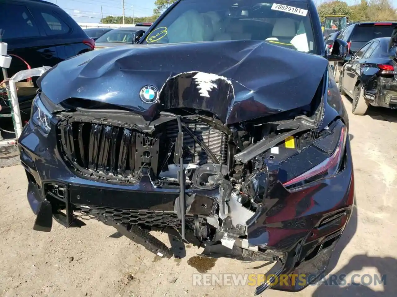 9 Photograph of a damaged car 5UXCR4C05N9J63671 BMW X5 2022