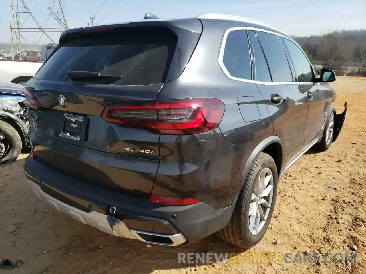 4 Photograph of a damaged car 5UXCR4C05N9K16630 BMW X5 2022