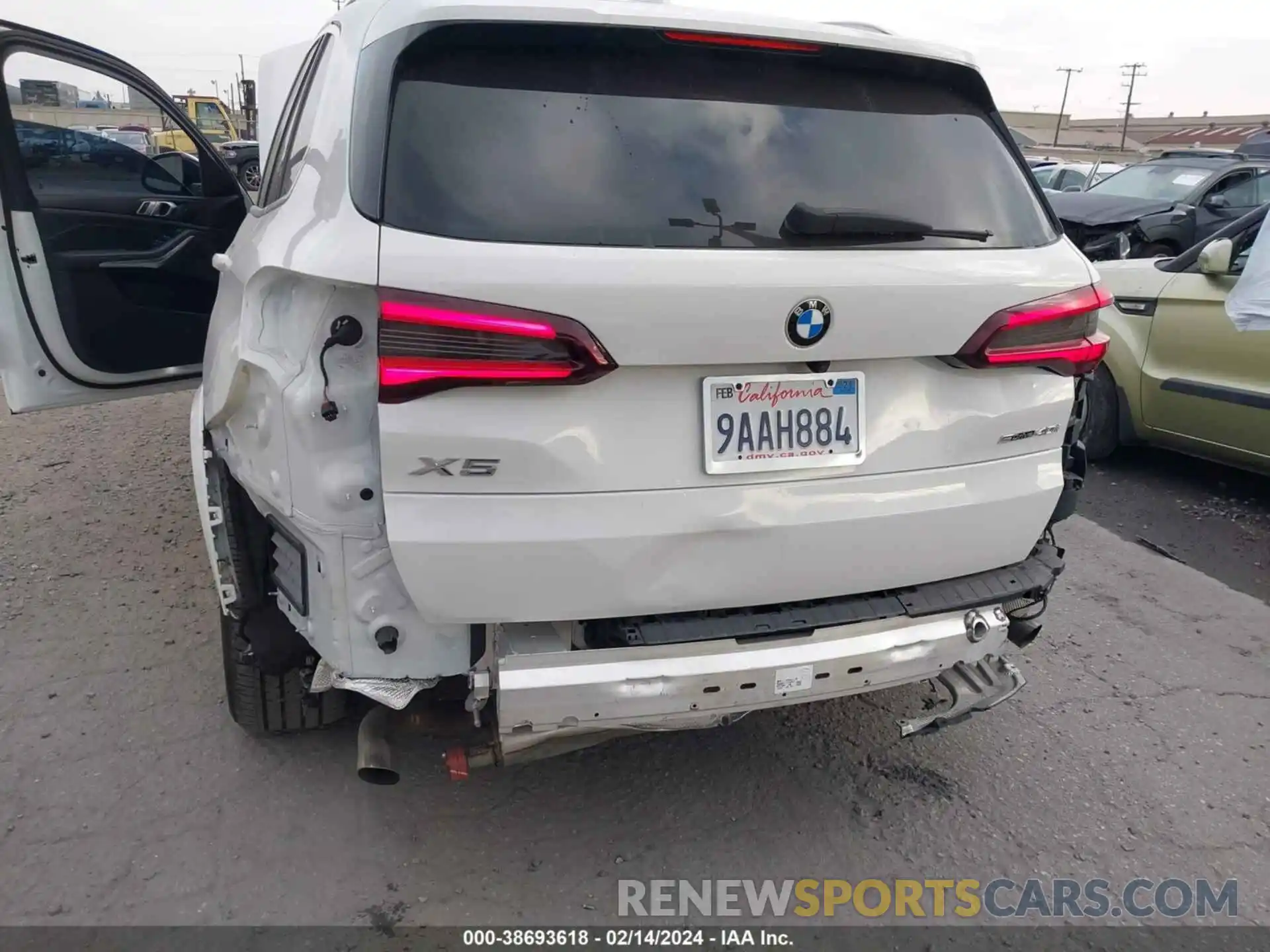 6 Photograph of a damaged car 5UXCR4C05N9K79338 BMW X5 2022
