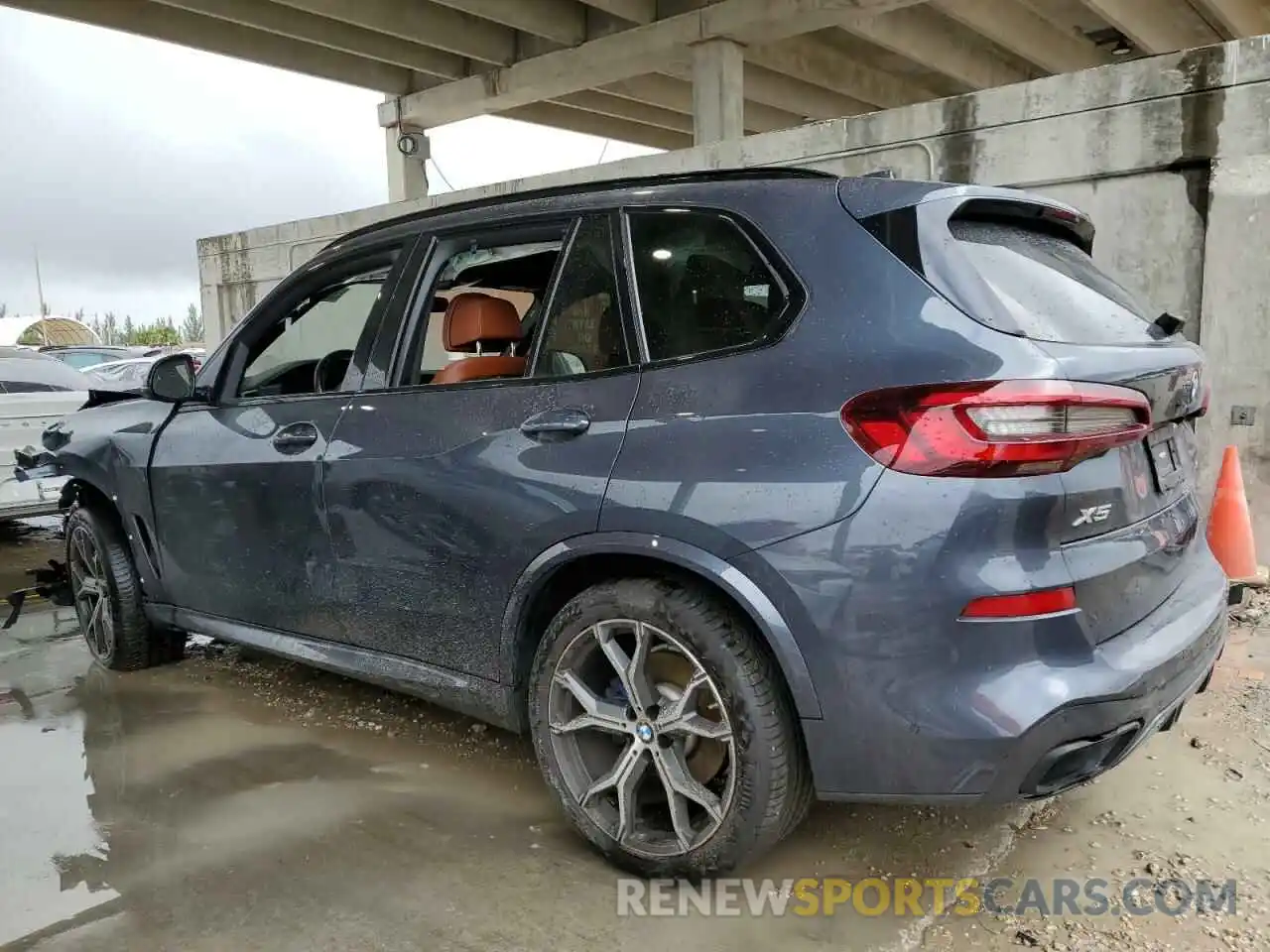 2 Photograph of a damaged car 5UXCR4C06N9K66176 BMW X5 2022