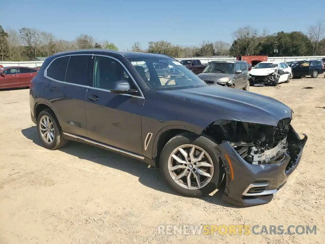 4 Photograph of a damaged car 5UXCR4C06N9L71073 BMW X5 2022