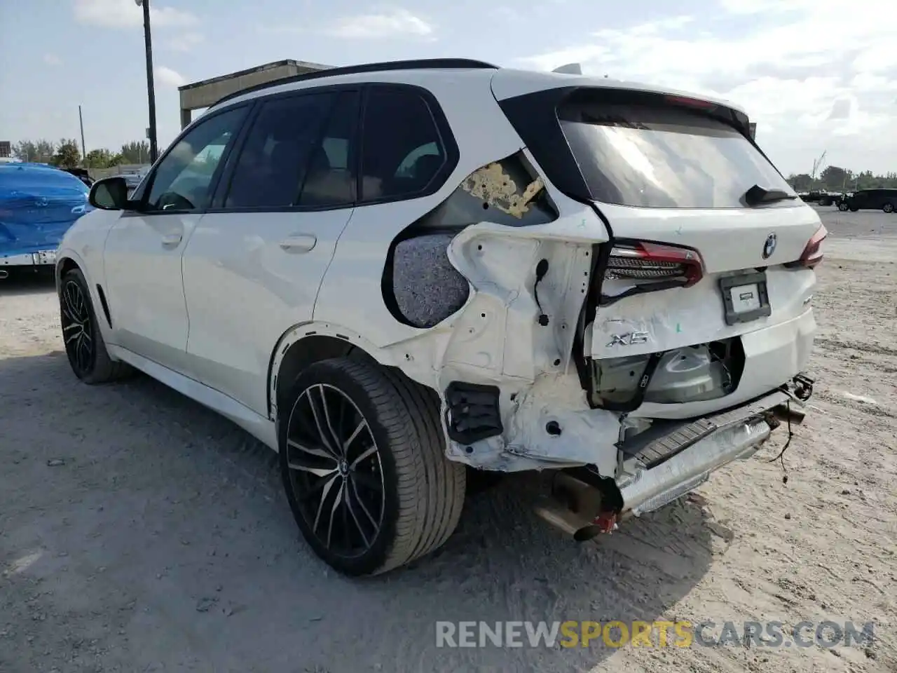 3 Photograph of a damaged car 5UXCR6C01N9K19519 BMW X5 2022