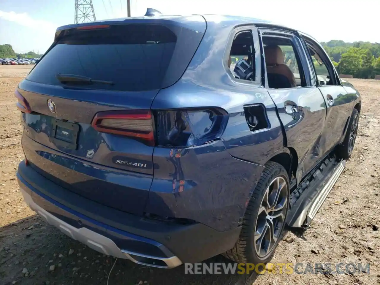 4 Photograph of a damaged car 5UXCR6C04N9K29235 BMW X5 2022