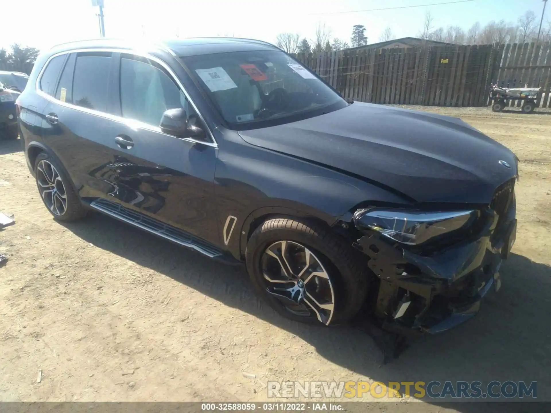 1 Photograph of a damaged car 5UXCR6C04N9K61926 BMW X5 2022