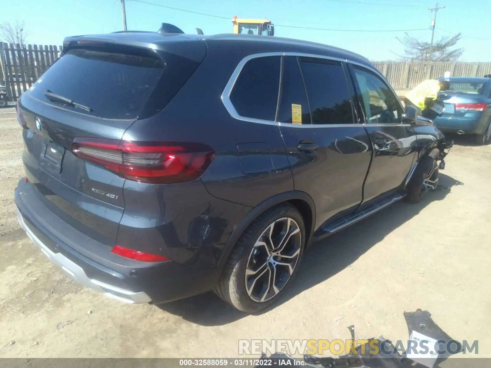 4 Photograph of a damaged car 5UXCR6C04N9K61926 BMW X5 2022