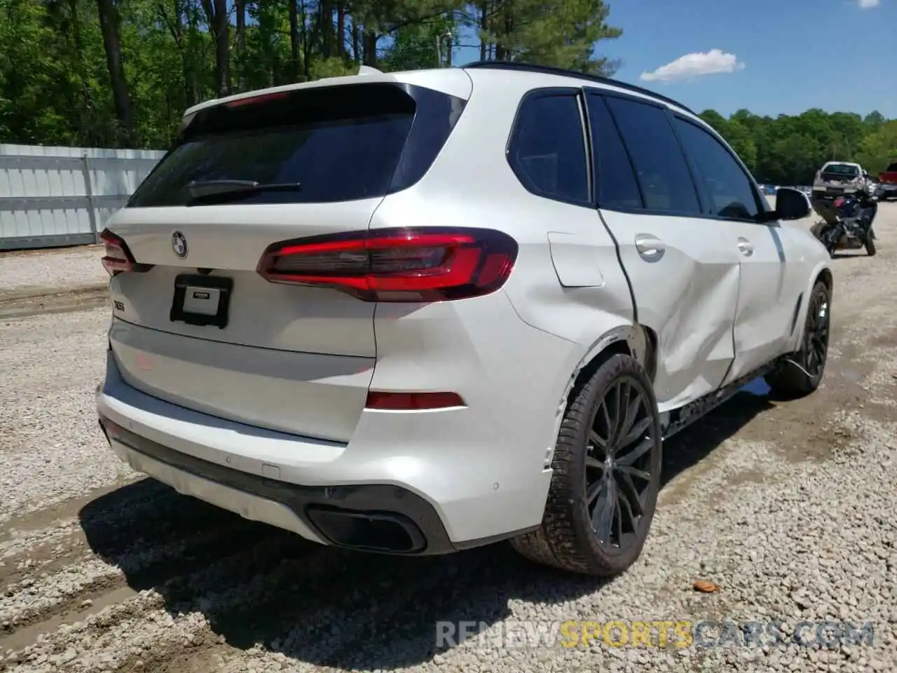 4 Photograph of a damaged car 5UXCR6C04N9K63613 BMW X5 2022