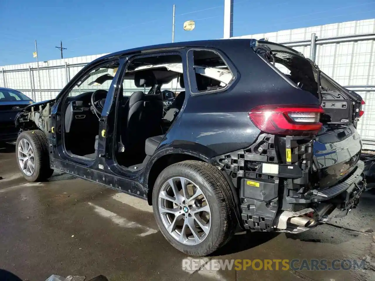 2 Фотография поврежденного автомобиля 5UXCR6C04N9M47997 BMW X5 2022