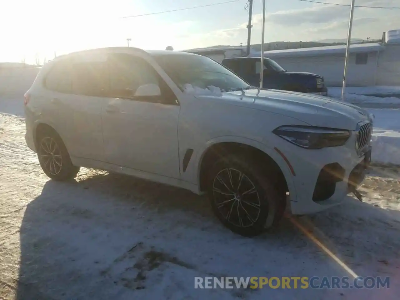 1 Photograph of a damaged car 5UXCR6C05N9K13383 BMW X5 2022