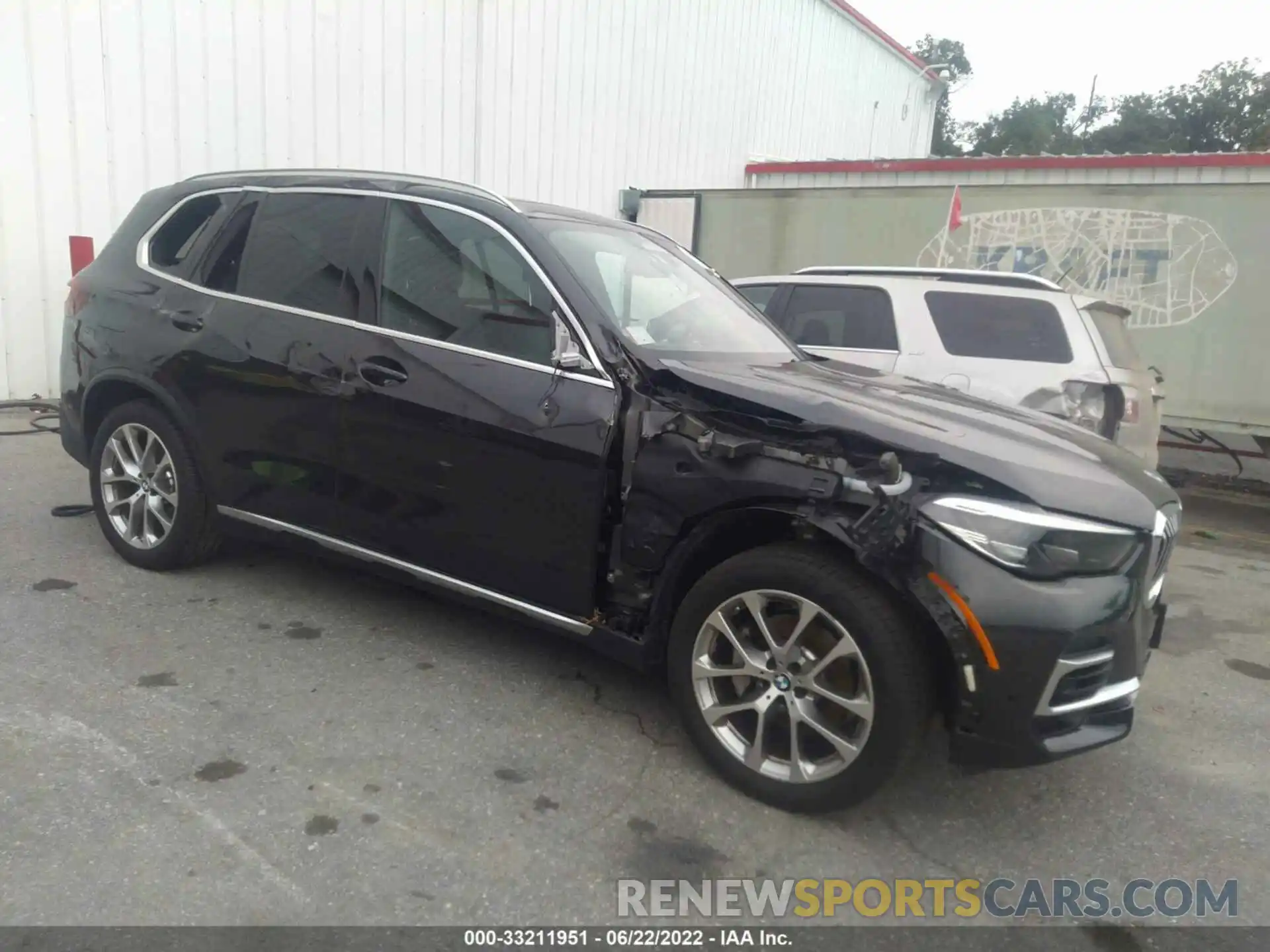 1 Photograph of a damaged car 5UXCR6C05N9K79156 BMW X5 2022