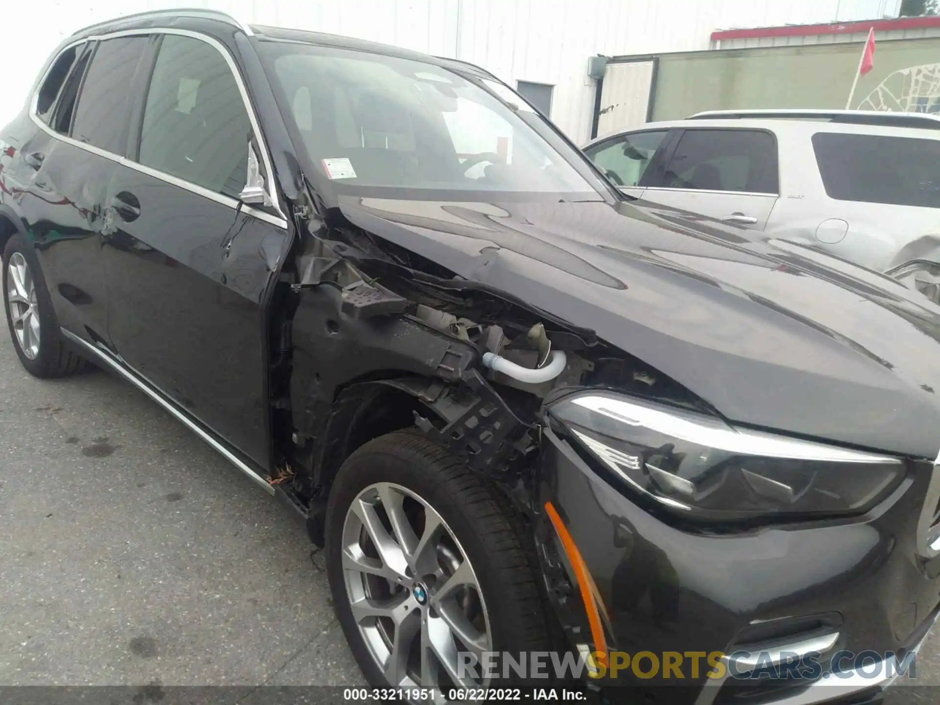 6 Photograph of a damaged car 5UXCR6C05N9K79156 BMW X5 2022