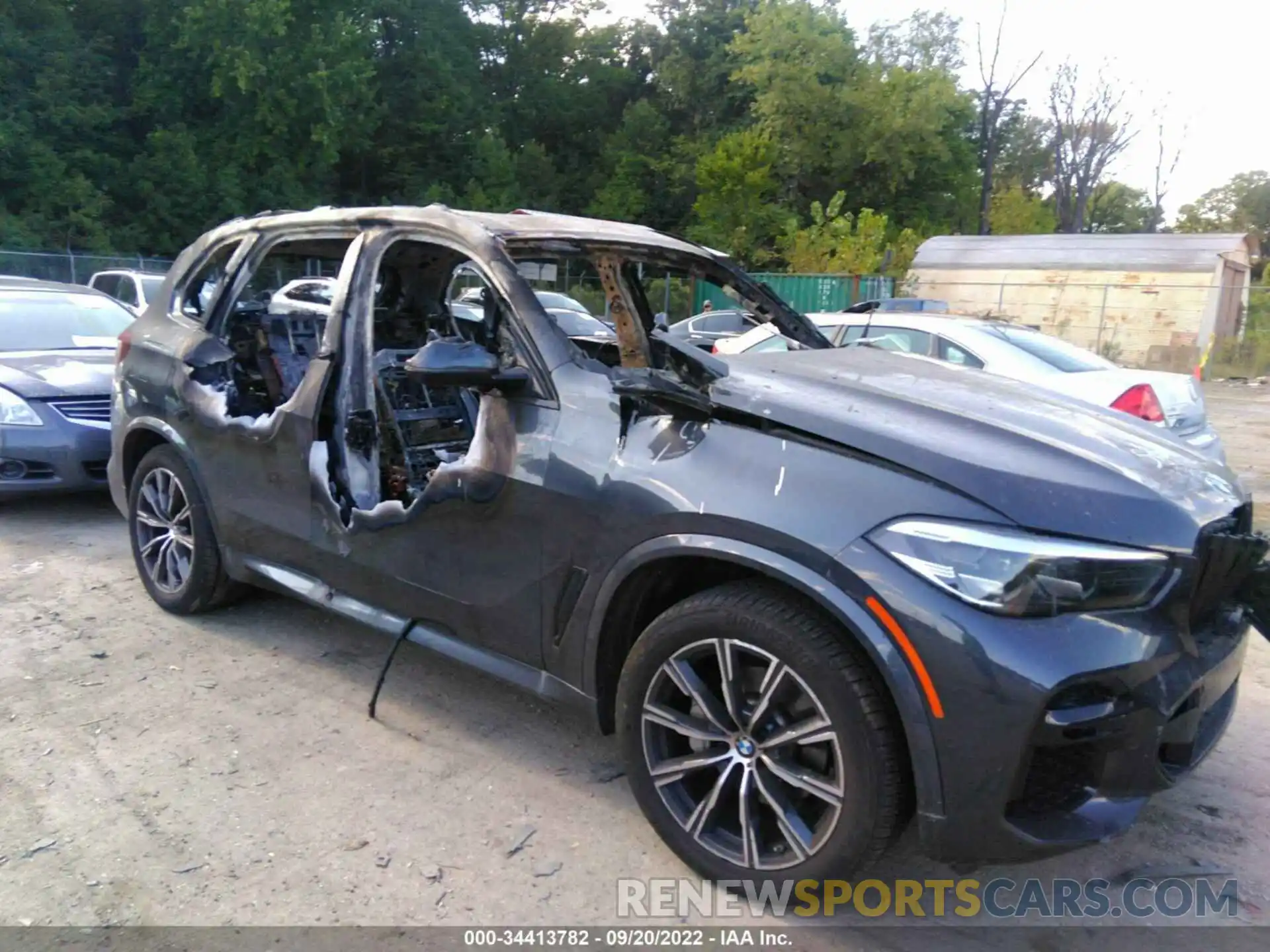 1 Photograph of a damaged car 5UXCR6C07N9K57997 BMW X5 2022