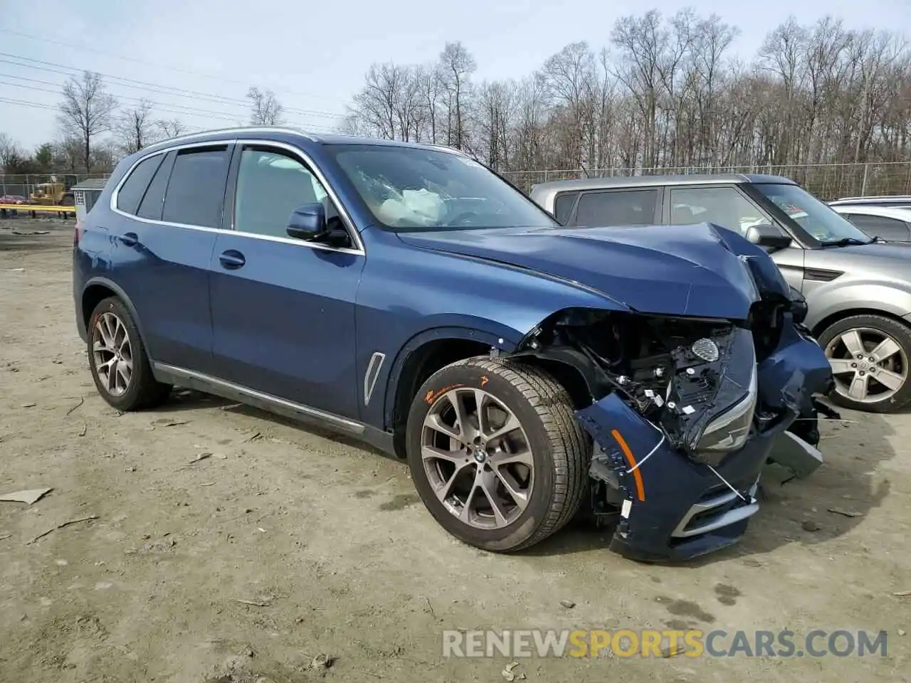 4 Photograph of a damaged car 5UXCR6C07N9K78882 BMW X5 2022