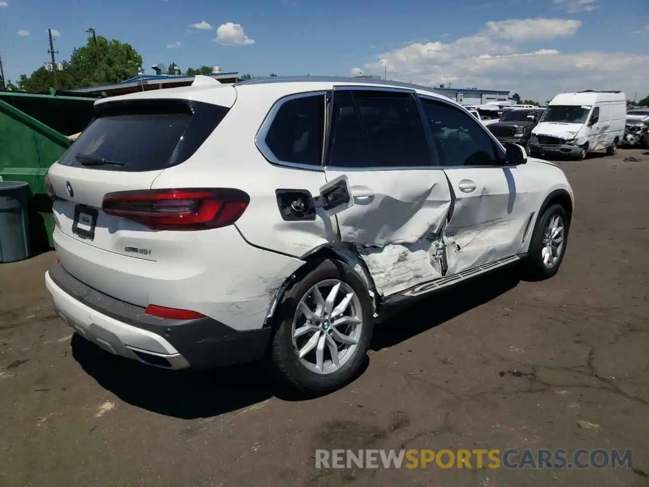 4 Photograph of a damaged car 5UXCR6C07N9M26819 BMW X5 2022