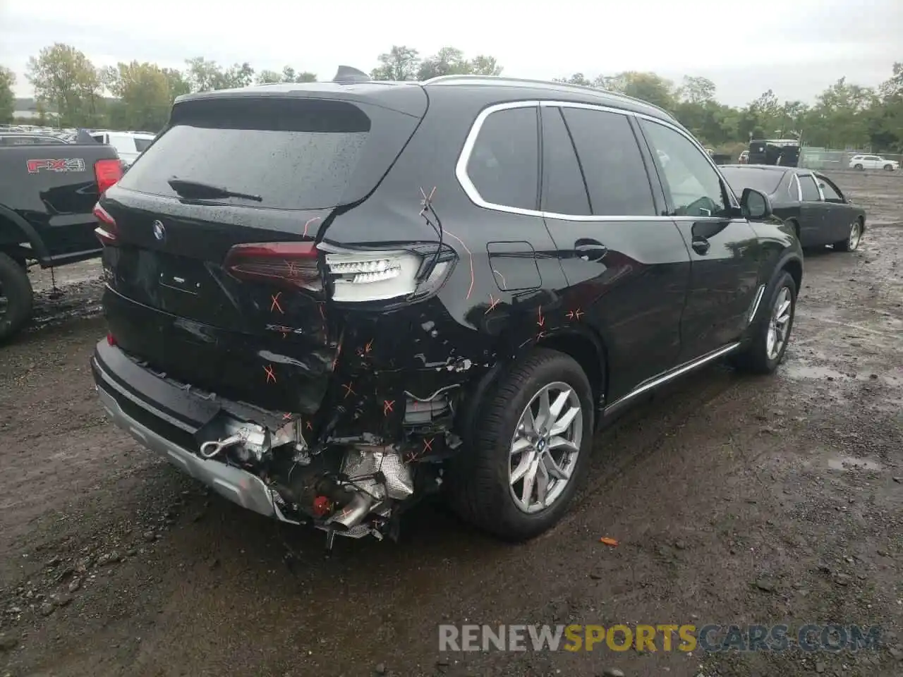 4 Photograph of a damaged car 5UXCR6C07N9M36122 BMW X5 2022