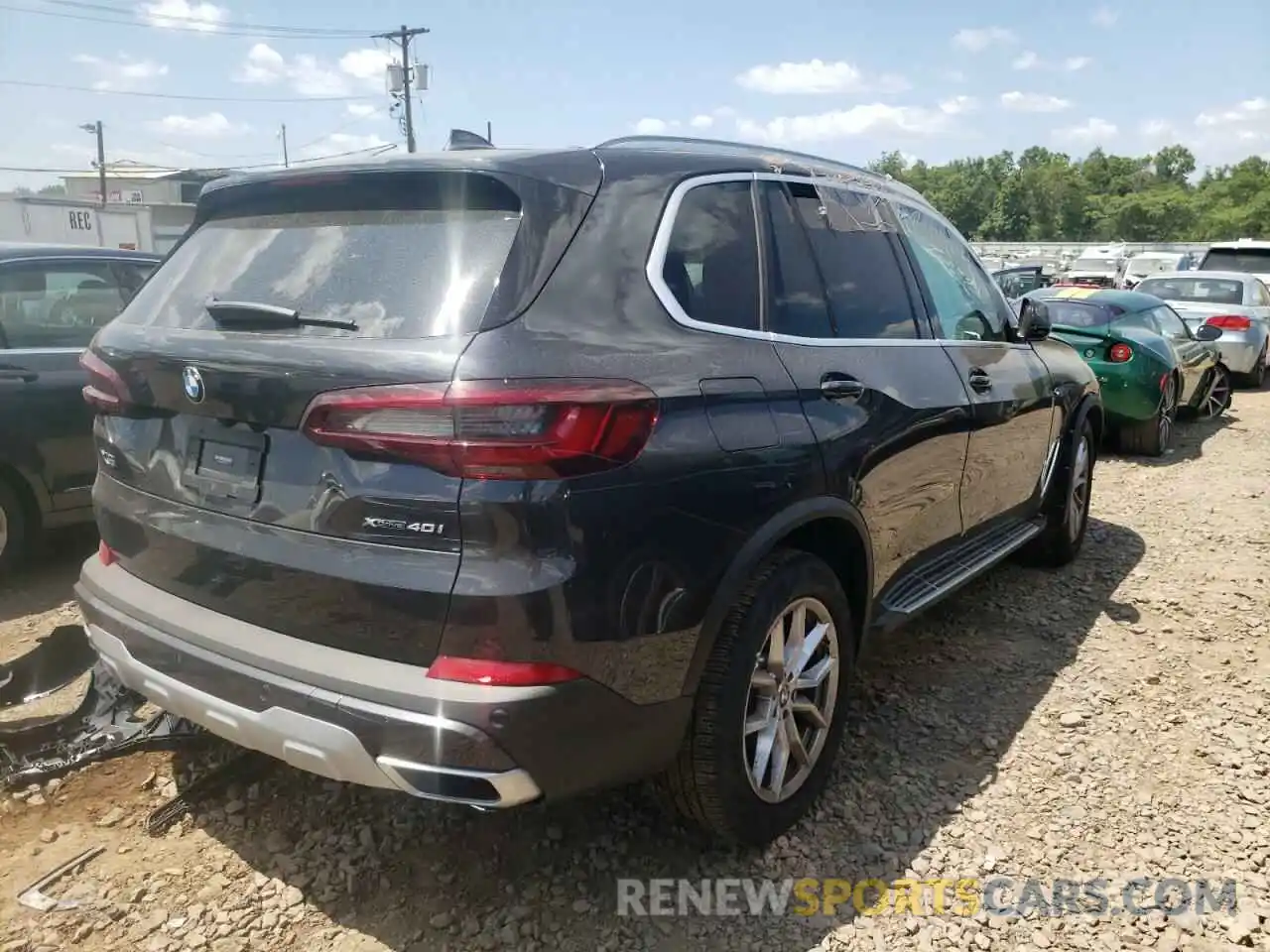 4 Photograph of a damaged car 5UXCR6C08N9J28568 BMW X5 2022