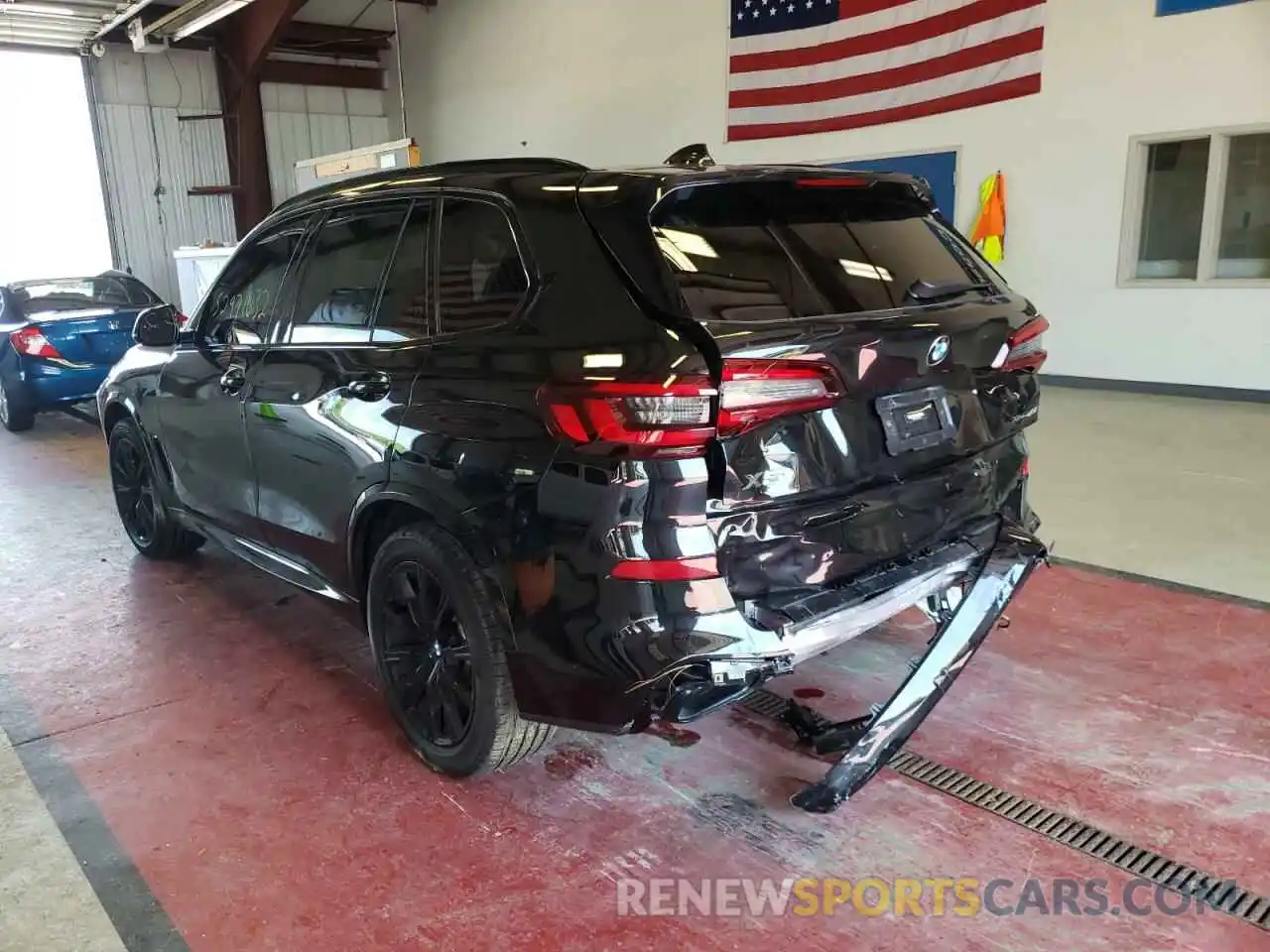 3 Photograph of a damaged car 5UXCR6C09N9L11381 BMW X5 2022