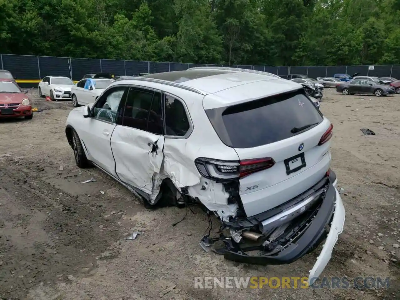 3 Photograph of a damaged car 5UXCR6C0XN9K61929 BMW X5 2022