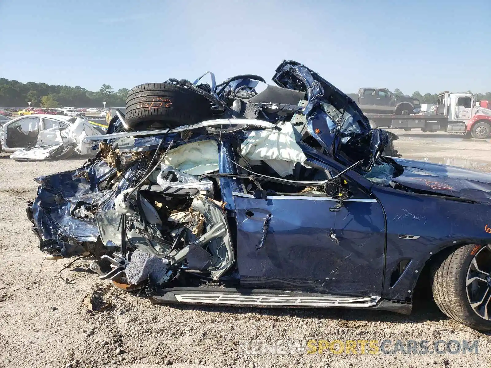 9 Photograph of a damaged car 5UXTA6C00N9J11058 BMW X5 2022