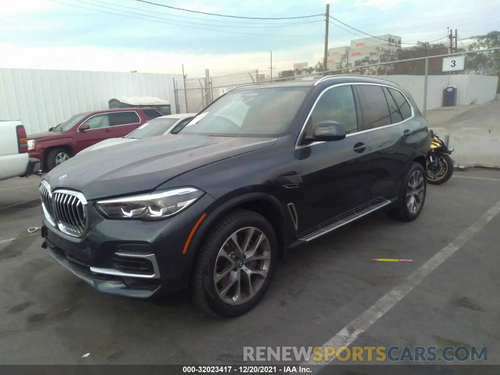 2 Photograph of a damaged car 5UXTA6C03N9J79970 BMW X5 2022