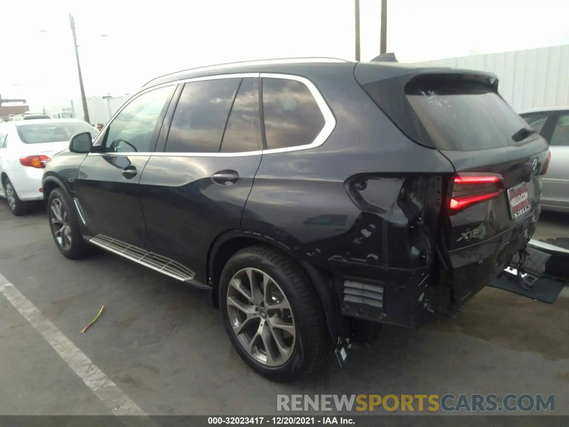 3 Photograph of a damaged car 5UXTA6C03N9J79970 BMW X5 2022