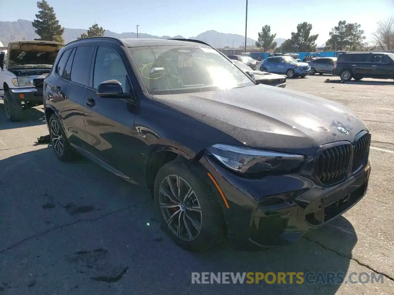 1 Photograph of a damaged car 5UXTA6C03N9K25135 BMW X5 2022