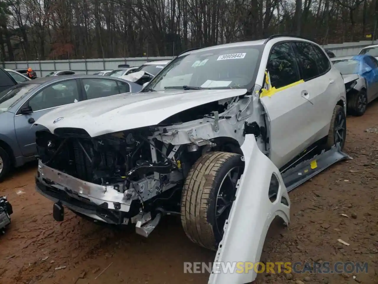 2 Photograph of a damaged car 5UXTA6C04N9K05136 BMW X5 2022