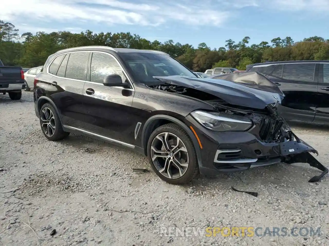 4 Photograph of a damaged car 5UXCR6C03P9R27757 BMW X5 2023