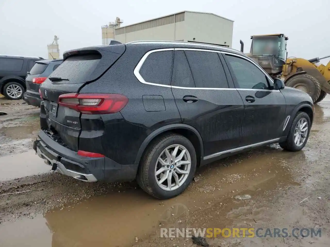 3 Photograph of a damaged car 5UXCR6C04P9R36953 BMW X5 2023