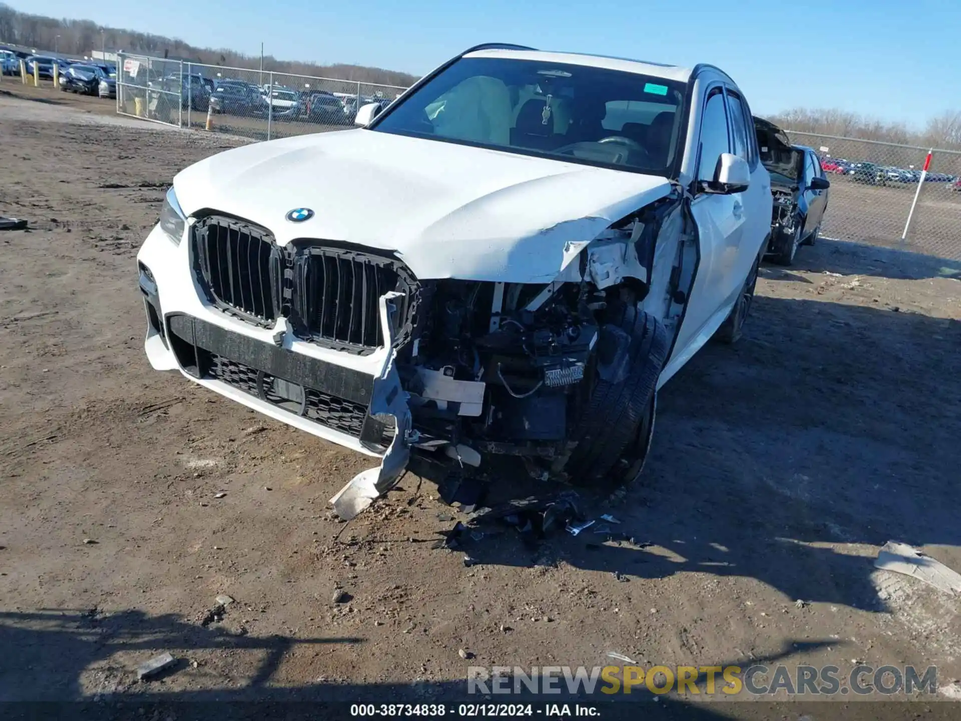 6 Photograph of a damaged car 5UXCR6C07P9P03214 BMW X5 2023