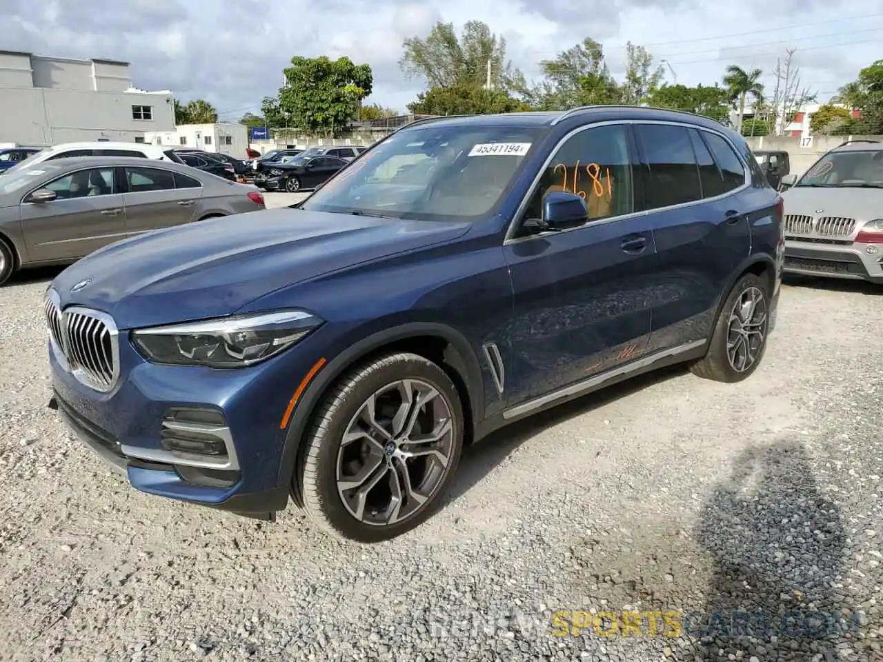 1 Photograph of a damaged car 5UXCR6C08P9P76723 BMW X5 2023