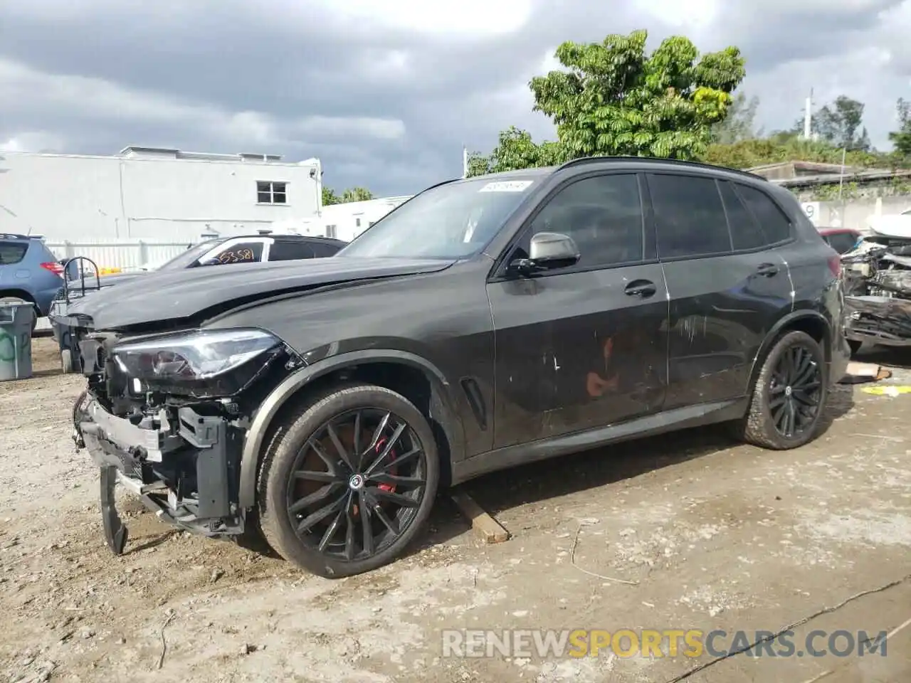 1 Photograph of a damaged car 5UXJU4C07P9R21924 BMW X5 2023