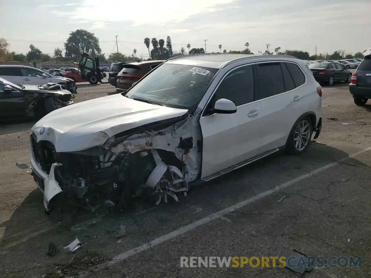 1 Photograph of a damaged car 5UXTA6C02P9R27773 BMW X5 2023