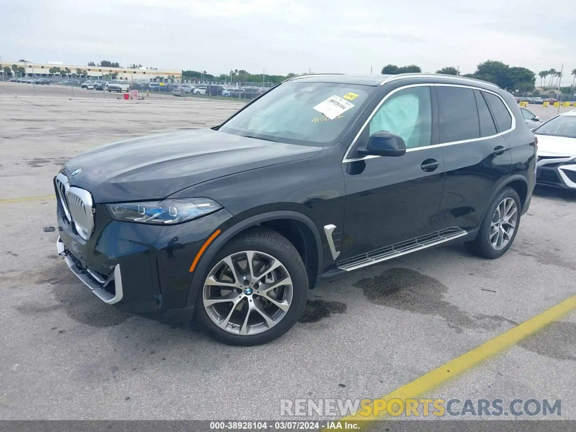 2 Photograph of a damaged car 5UX13EU01R9T95624 BMW X5 2024