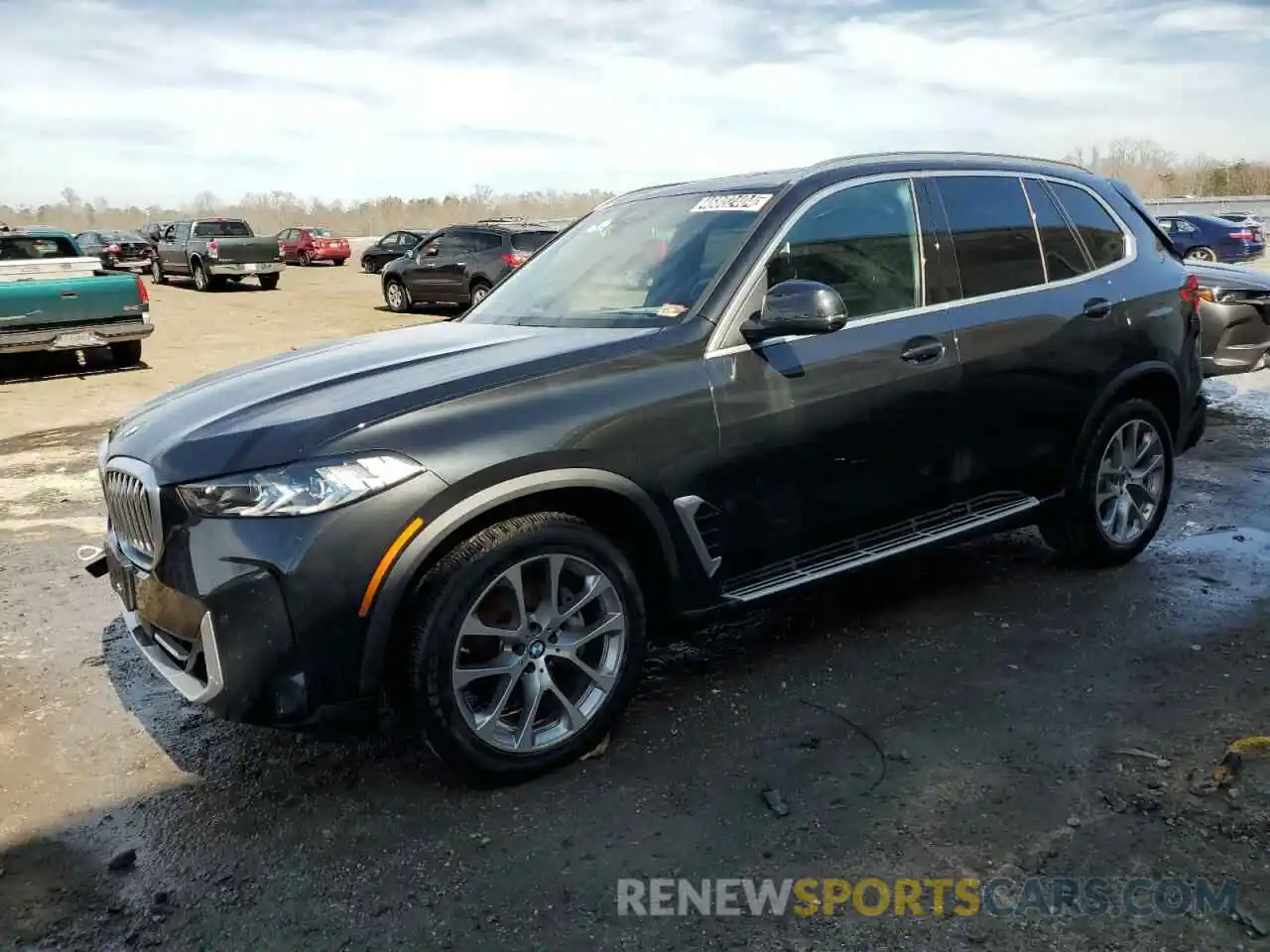 1 Photograph of a damaged car 5UX23EU01R9T95966 BMW X5 2024