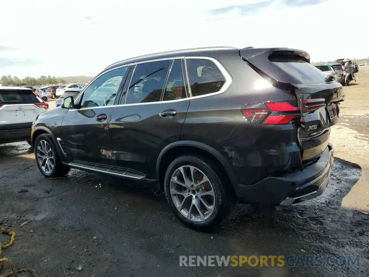 2 Photograph of a damaged car 5UX23EU01R9T95966 BMW X5 2024